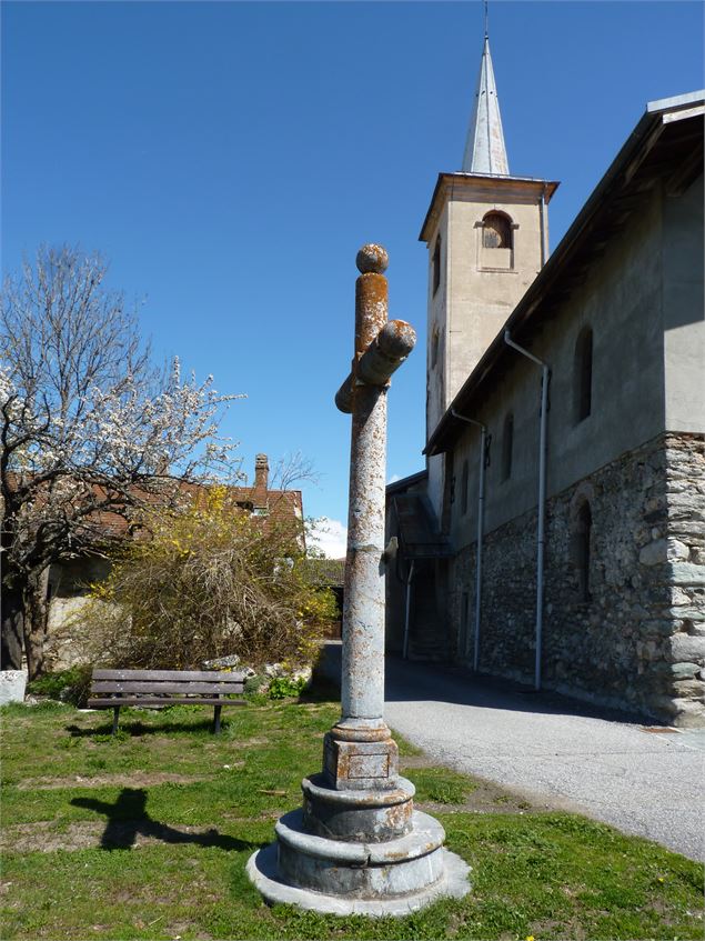 Longefoy : église St-Jacques-le-majeur - A.Abondance