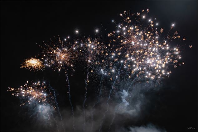 Festival des Cultures du Monde : danses traditionnelles et feu d'artifice - UACS