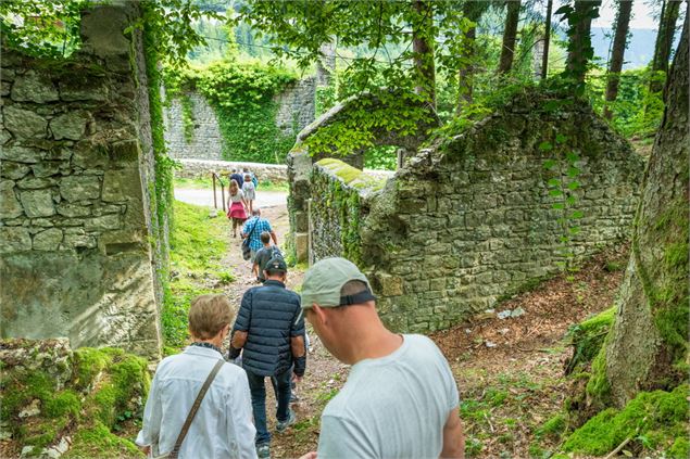 Visite des Glacières de Sylans - TourismeHautBugey©2014_MarcChatelain
