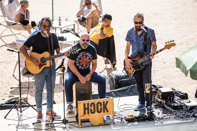 Concert en terrasse de Hook - Sylvain Aymoz