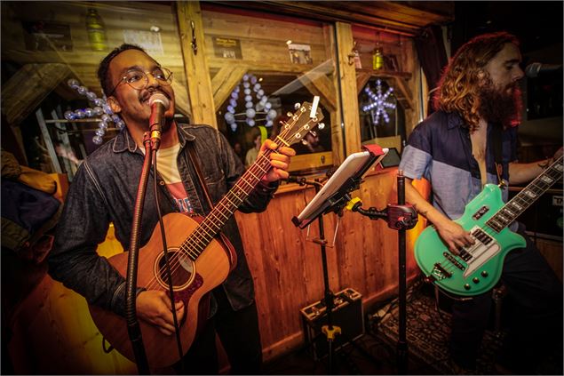 Concert en terrasse de Hook - Sylvain Aymoz