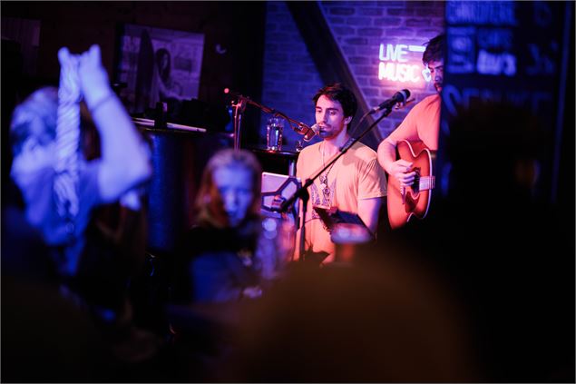 Concert en terrasse de Has Been Players - Sylvain Aymoz