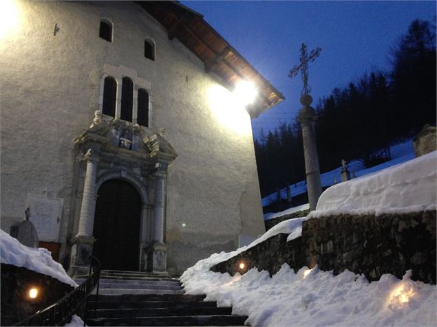 Façade de l'église de Peisey - S. Perez - Fondation Facim