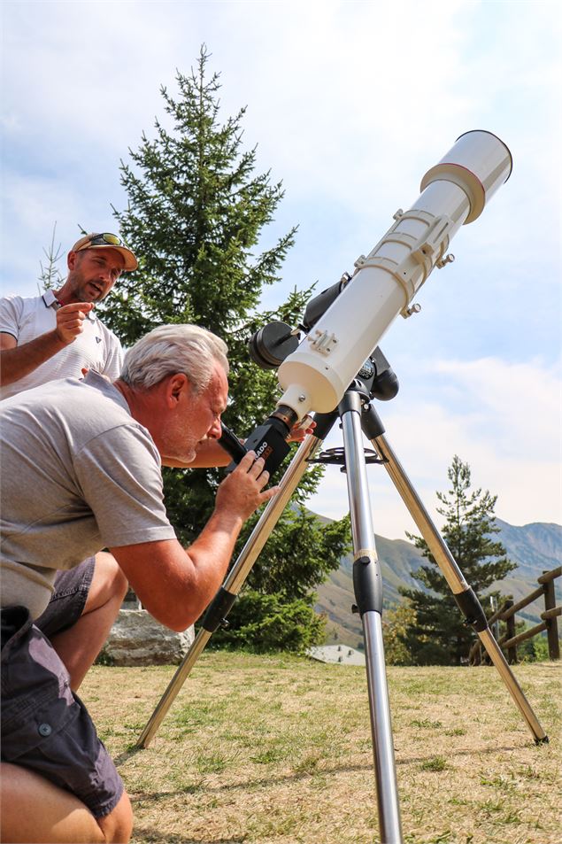 Observation au télescope - Etienne CM photographie