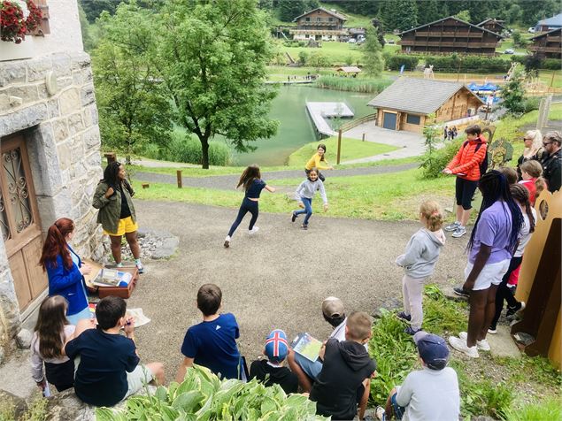 La Vieille Douane Recrute - L.Meyer - Châtel
