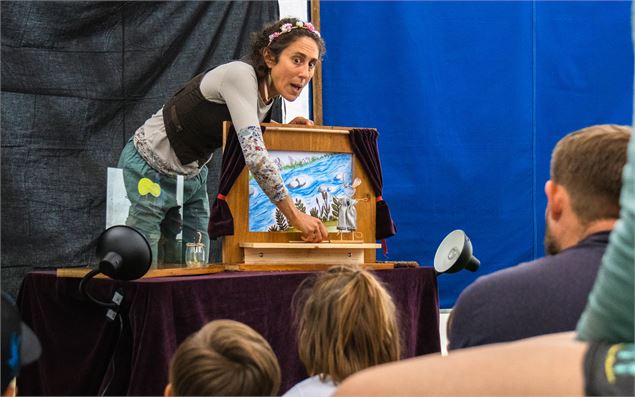 Spectacle sous le chapiteau - OT Flaine / C.Genard