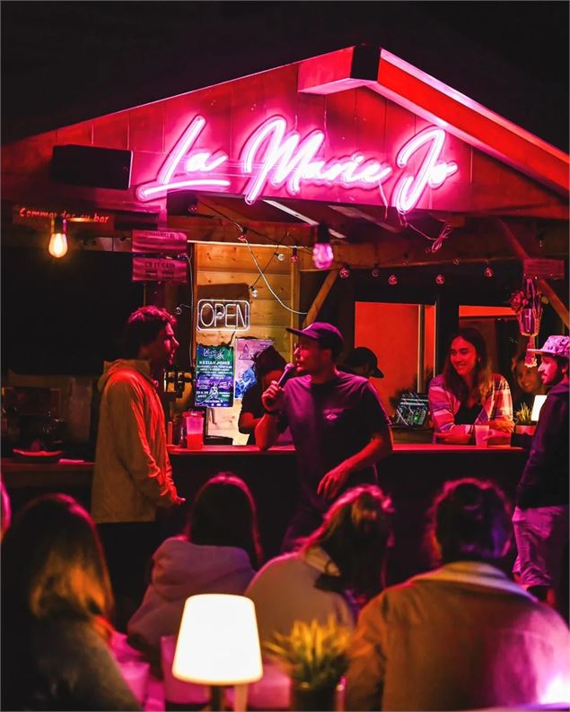 Restauration sur place - Jason Baud