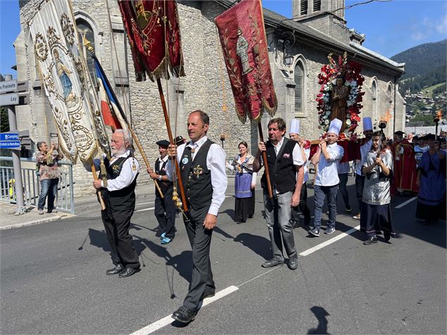 Procession religieuse - JF.Vuarand - Châtel