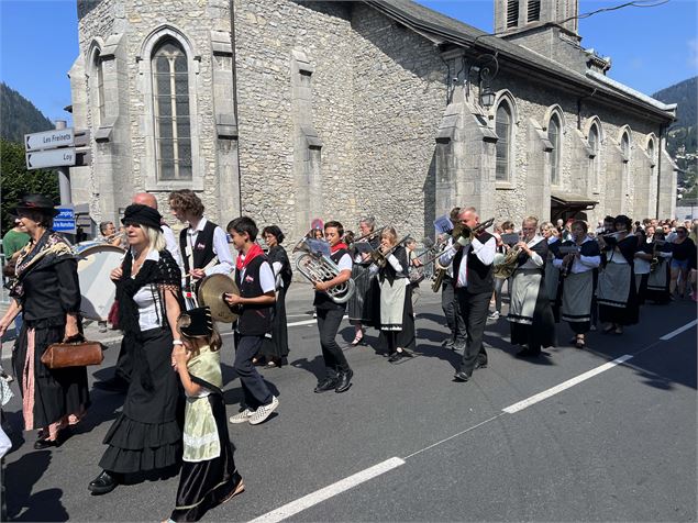 Procession religieuse - JF.Vuarand - Châtel