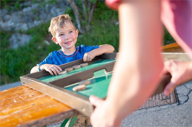 Jeux en bois - ©Le Grand-Bornand Tourisme
