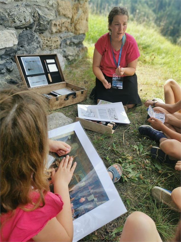 Atelier enfant : Apprentis restaurateurs d’art_Saint-Nicolas-la-Chapelle - Fondation Facim - Marie C