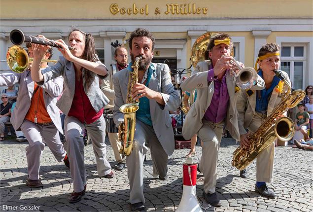 Concert Fanfare SopaLoca - Spectacle Est Dans La Rue_La Toussuire - Auguste et Leopold