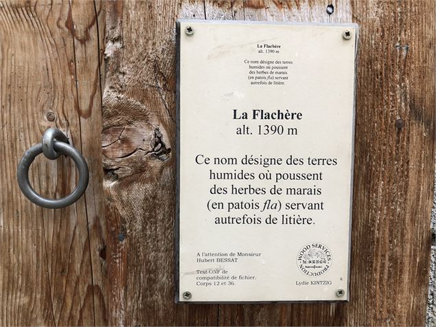 hameau de la Flachère, riche héritage patrimonial - DD-FF