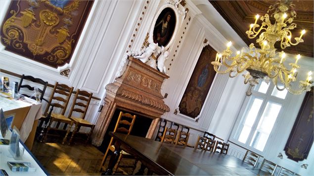 salle du lustre château de Cjazey-sur-Ain - CCPA