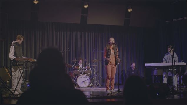 Groseille et Mandarine / Concert EMSAC - La dieselle compagnie