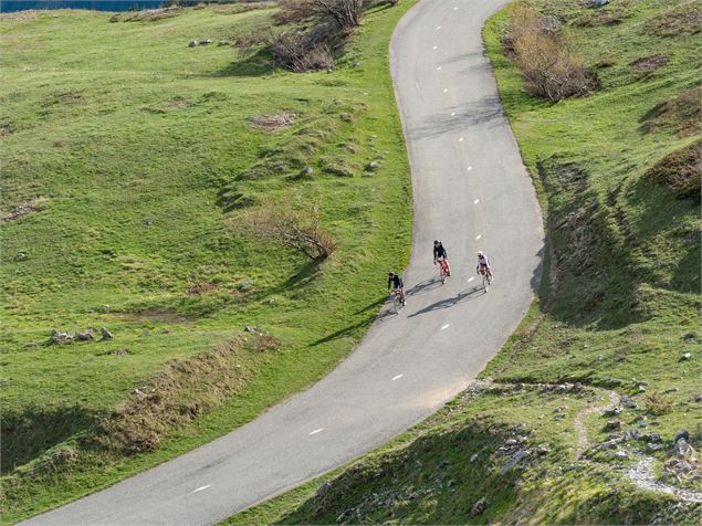 Cycliste route de Bellecombe - OTHMV