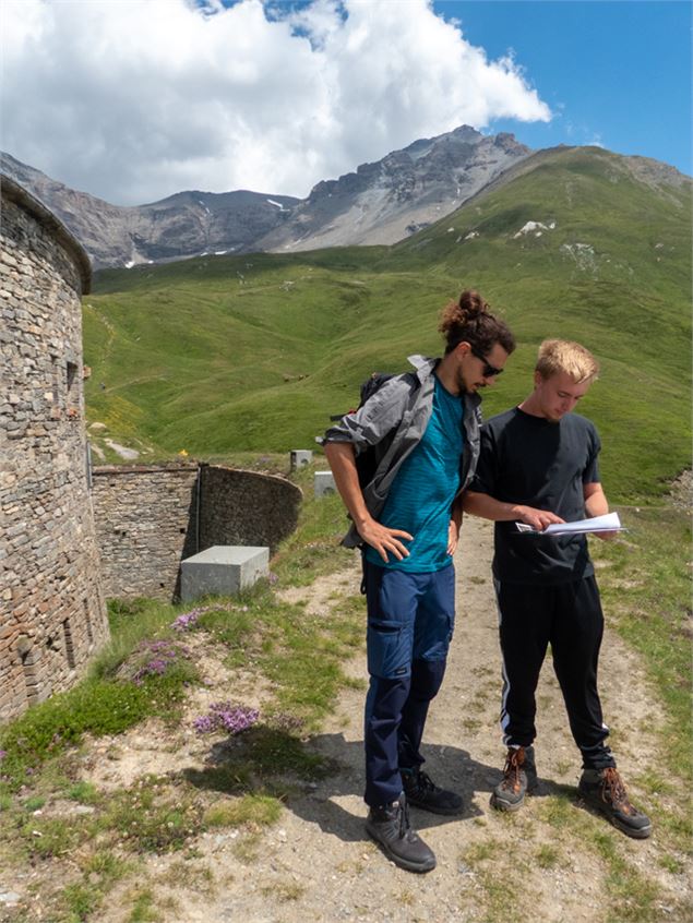 Deux participants au fort de Ronce - D.Cuvelier - OTHMV