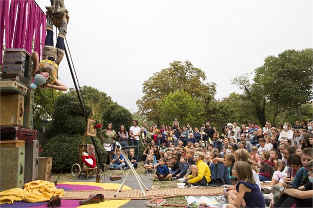 Spectacle familiale : Le Valpiniste_Montchavin-les-Coches - La Compagnie Monsieur Bû