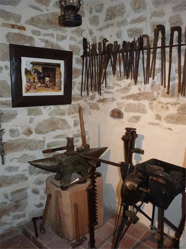 - Musée d'Ambronay