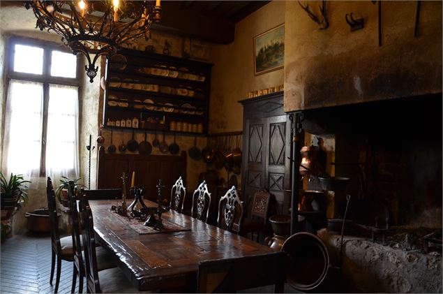 Intérieur salle à manger - L.Martin