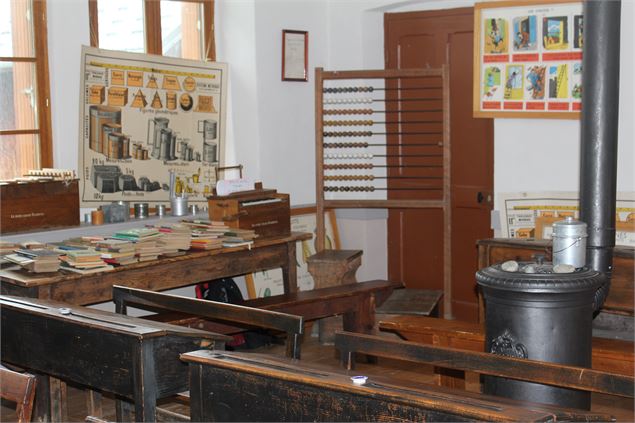 Musée de l'école de La Minière - LE GRAND FILON