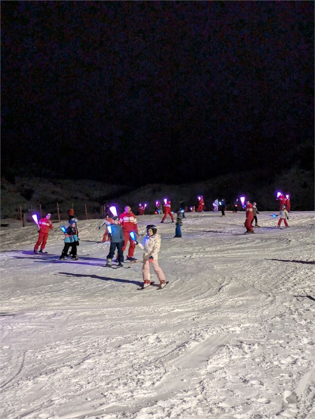 Descente aux flambeaux Hirmentaz_Bellevaux - OT Alpes du Léman