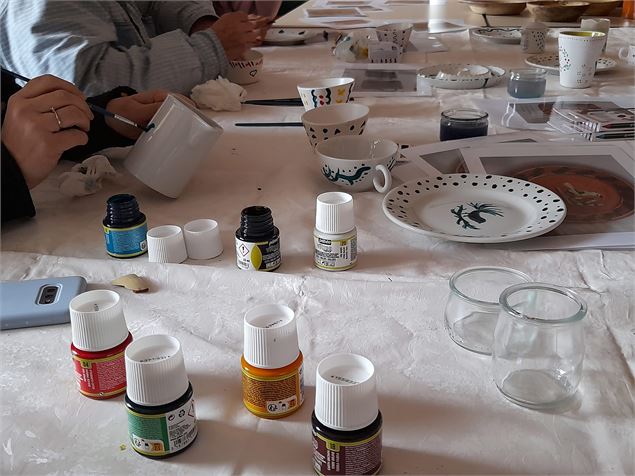 Décore ta céramique à la manière des potiers savoyards - Bertille Favre