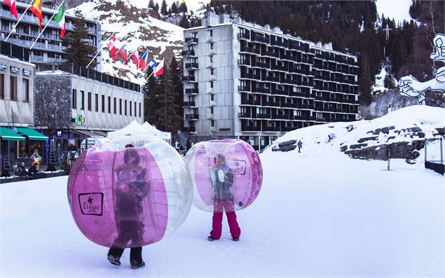 Découverte du bumperball en famille - OT Flaine-Candice Genard