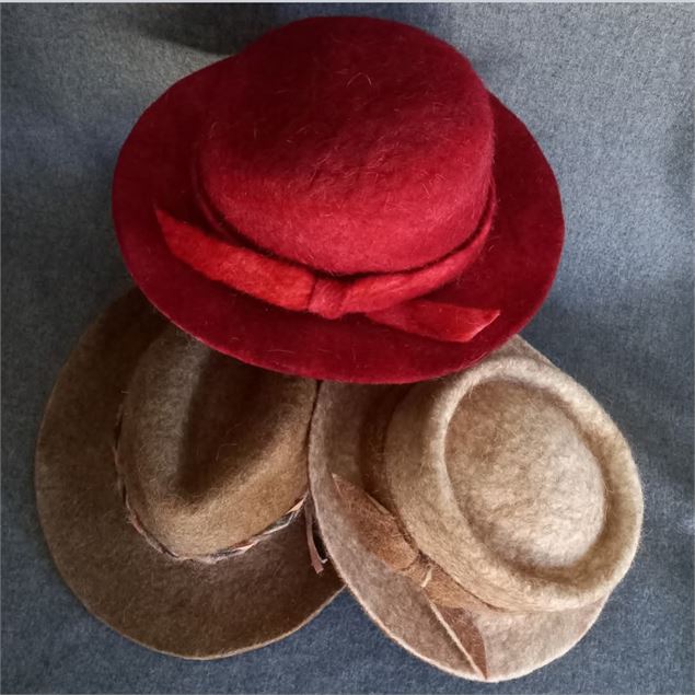chapeaux feutrés
