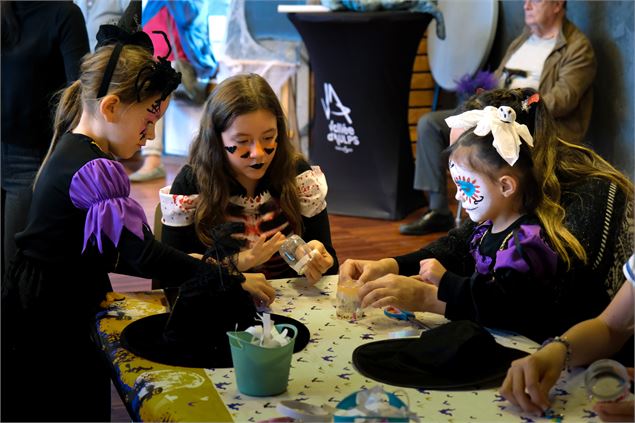 Ateliers pour enfants à Halloween à Montriond. - Vallée d'Aulps Tourisme.
