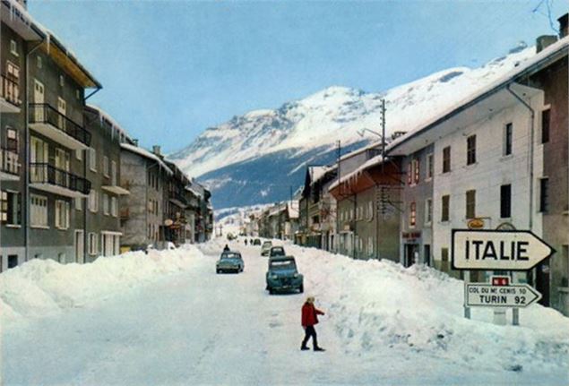 La grande rue de Lanslebourg dans les années 60 - Fabien Gravier