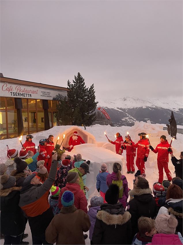 Arrivée du Père Noël à Thyon