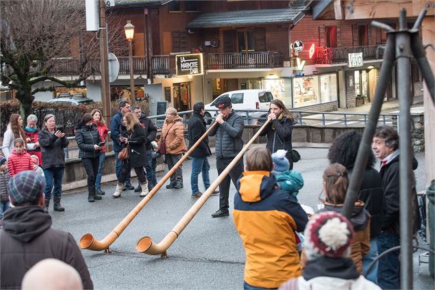 Cor des Alpes avec les Viouls du Chablais à Montriond. - Yvan Tisseyre / OT Vallée d'Aulps