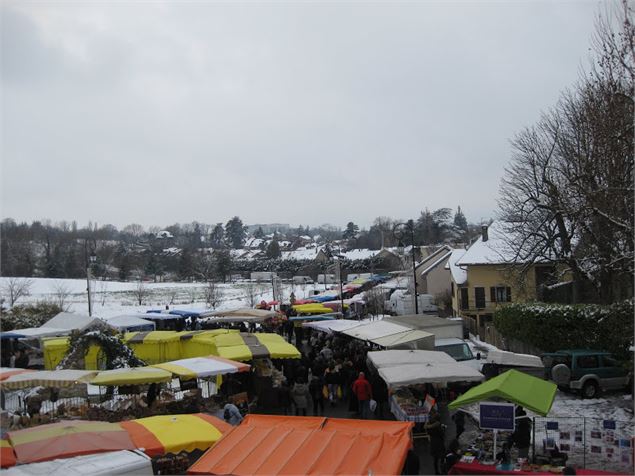 Foire dans les rues de Collonges - Mairies de Collonges