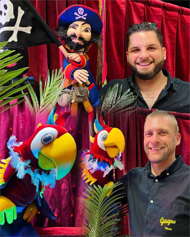 Guignol Rhône Alpes et Rio le majestueux perroquet - Rr