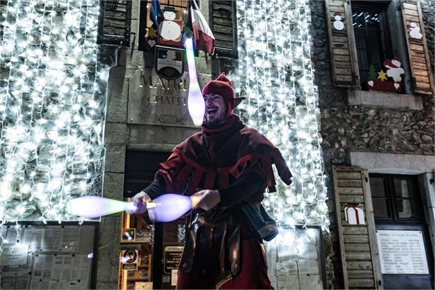 Lutin jongleur - Châtel Tourisme