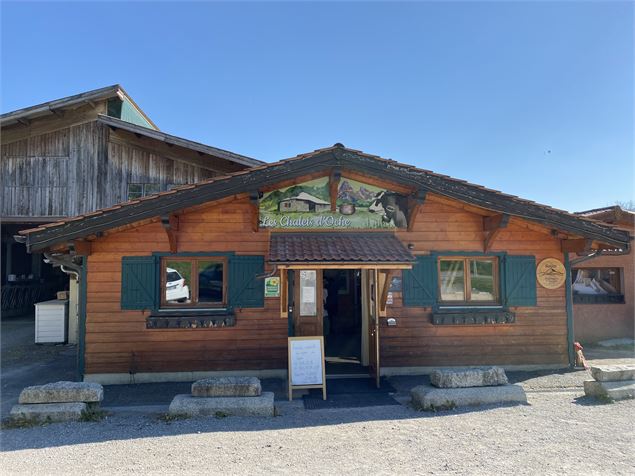 Façade extérieure - Manon Servoz