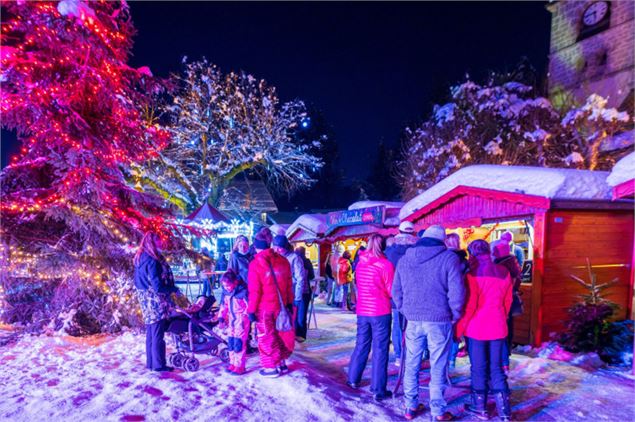 Village de Noël à Samoëns ! - Office de tourisme de Samoens