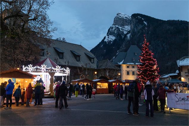 Marché de Noël - Office de tourisme de Samoens