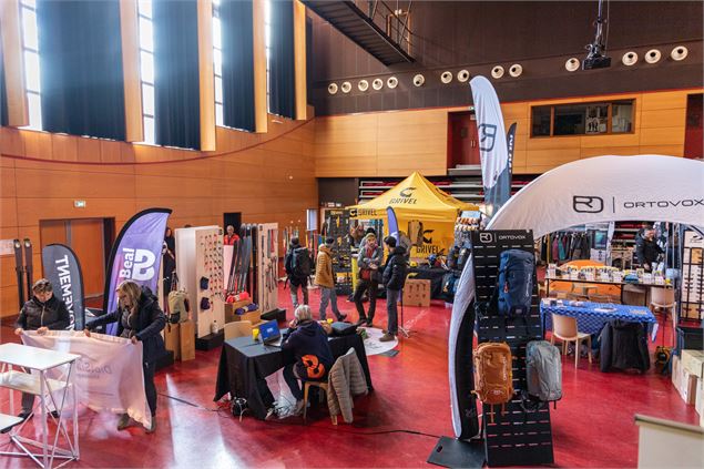 Rassemblement annuel des guides de haute montagne_Samoëns - Syndicat National des Guides de Montagne