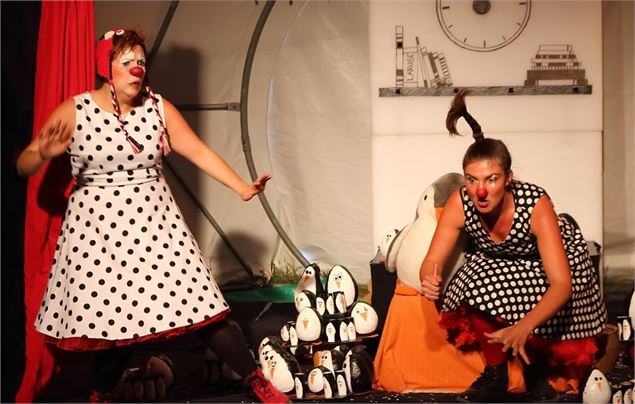 Mardi des enfants - Spectacle ''Ça fond !''_Saint-Gervais-les-Bains - Clowns tisseuses et CIE