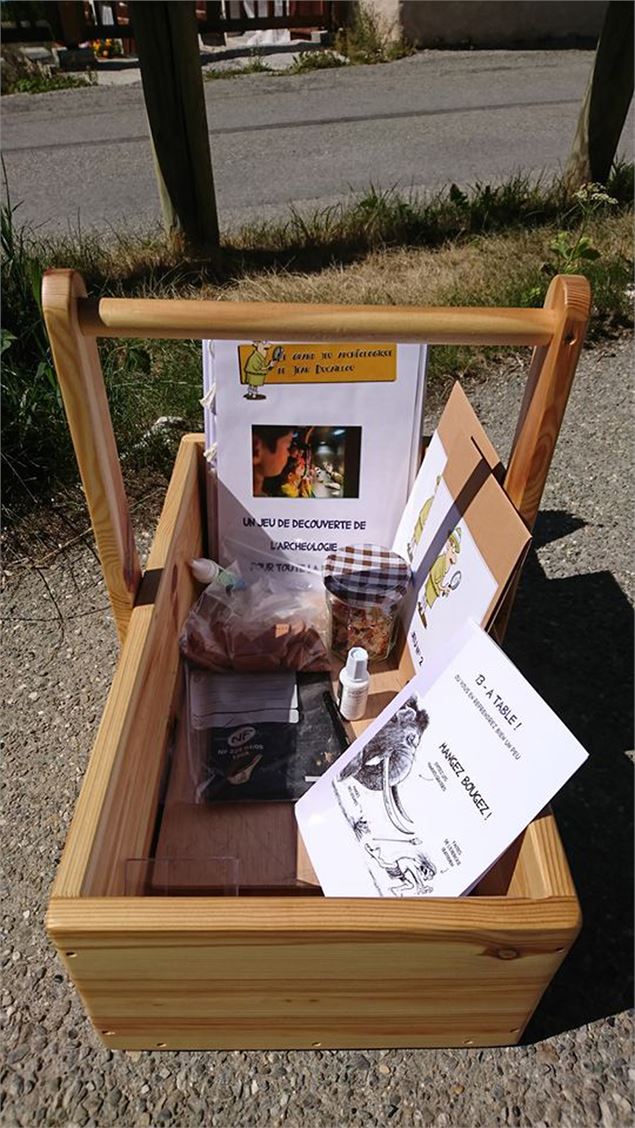 La boite à outils des petits archéologues - D. Cuvelier - OTHMV