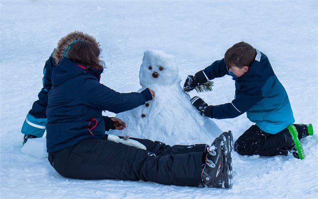 Concours de bonhomme de neige en famille à destination des petits et des grands - OT Flaine-Candice 