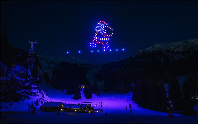 Spectacle de drone sur le thème de Noël et des vacances au ski - OT Flaine-Candice Genard