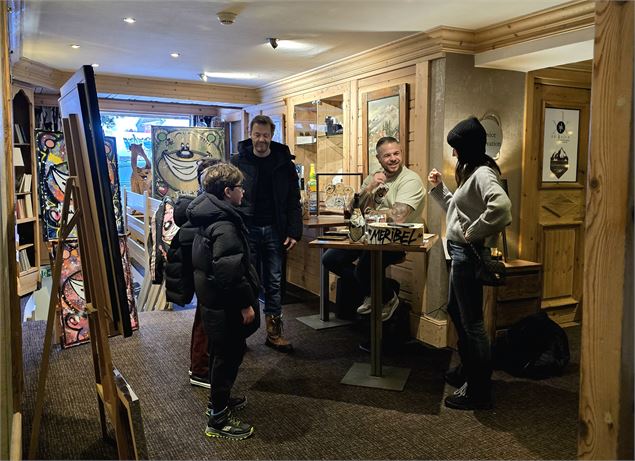 Mr Lemdi - Rencontre avec l'artiste et ateliers créatifs_Les Allues - Propriétaire