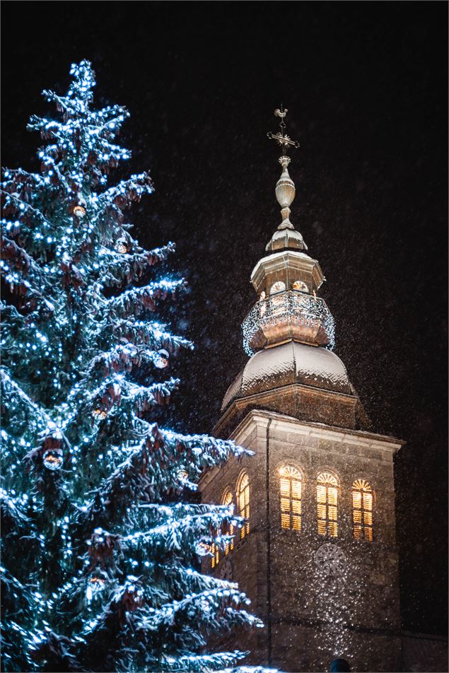 Sapin et décoration de Noel au Grand-Bornand - Le Grand-Bornand Tourisme