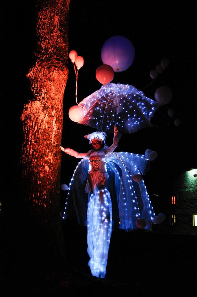 La parade de noël : La louve et le héron_Méribel