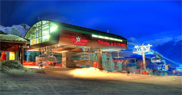 L'arrivée du télésiège éclairée - OTHMV