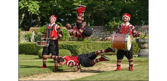 Le Cirque de Noël – Compagnie Soukha - Parade de Noël_Les Contamines-Montjoie