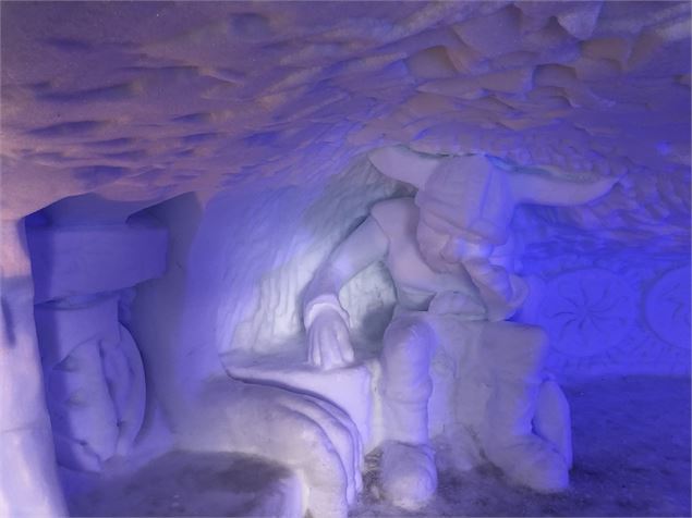 Grotte de neige sculptée - OTGP